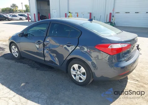 2015 Kia Forte Lx z USA, uszkodzony, nr VIN KNAFX4A64F5393106